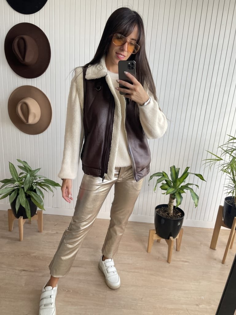 CHALECO POLI MARRON Y BEIGE - Image 2