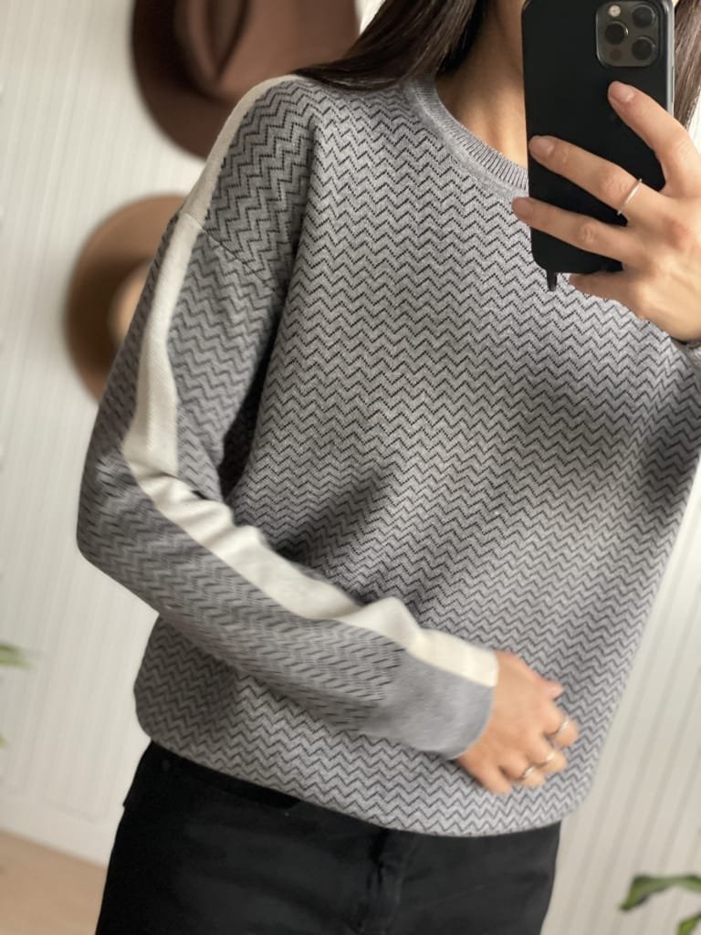 SWEATER LAMAS GRIS - Image 2