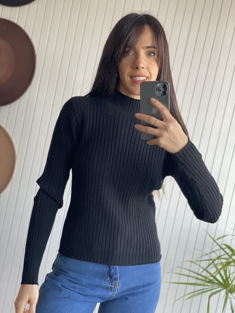 SEMI POLERA OLE NEGRA