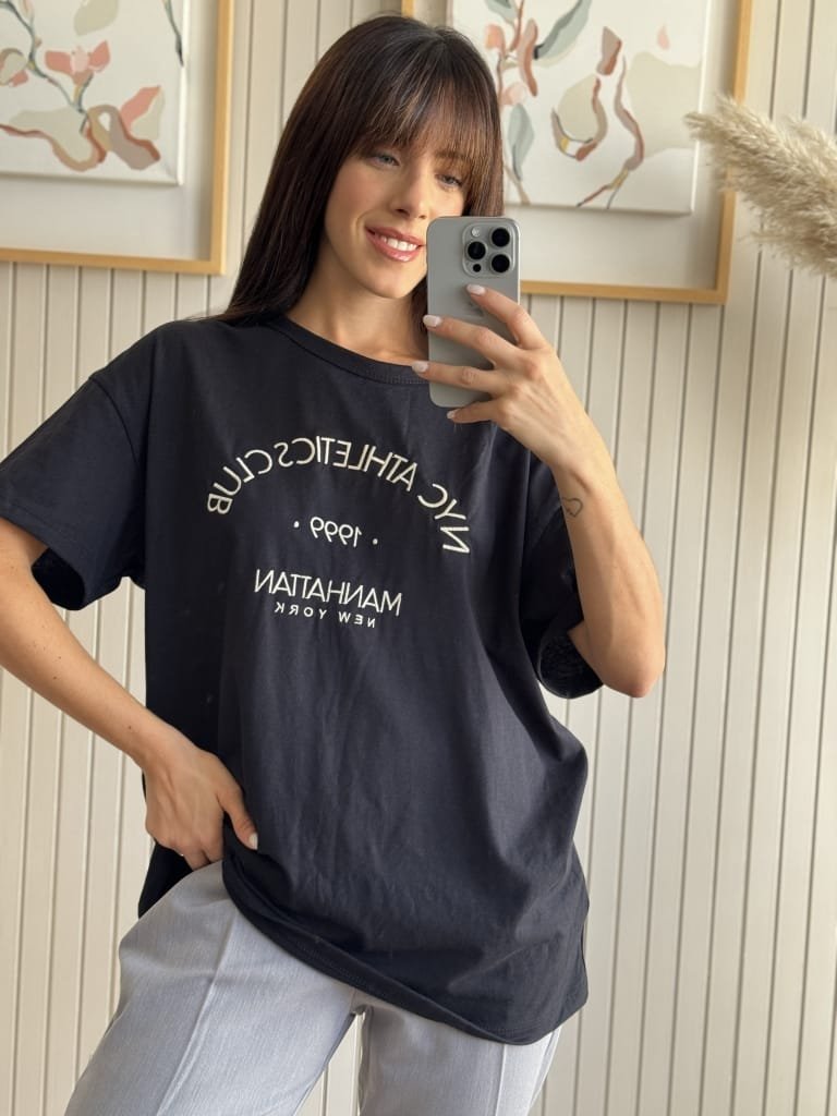 REMERA NYC ATHLETICS NEGRA - Image 2