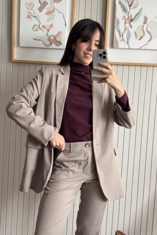 Alternative view of TOP MIA BORDO