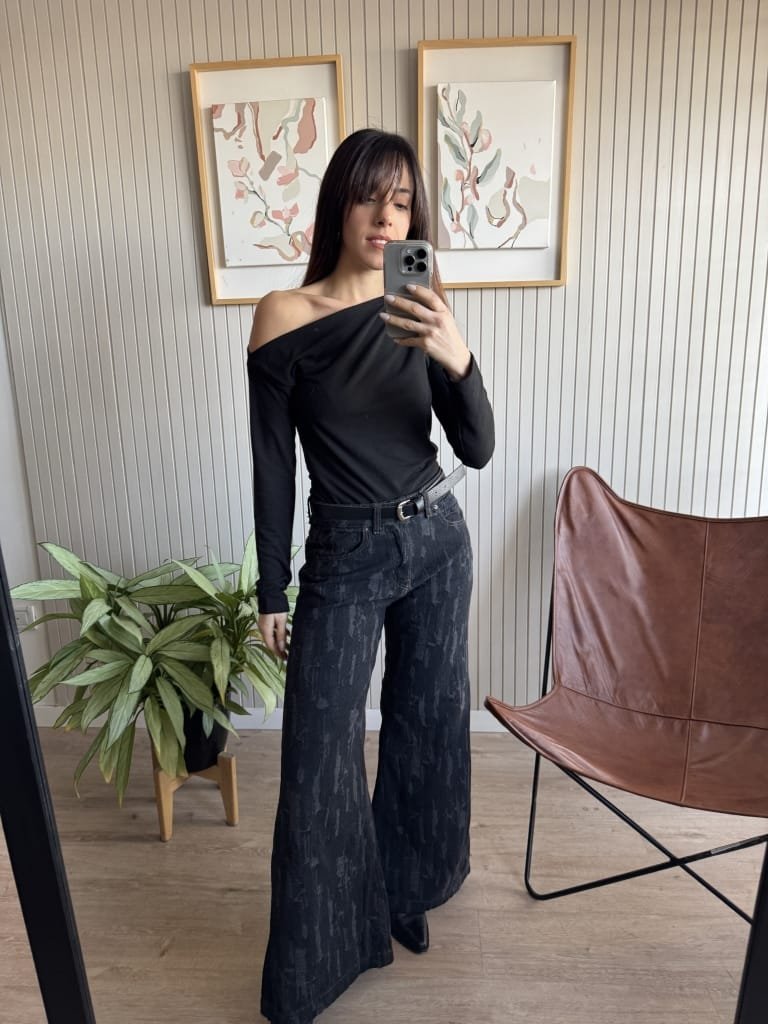 REMERA ELOISE NEGRA - Image 2