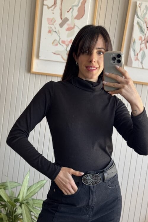 Alternative view of POLERA BALTRA NEGRA