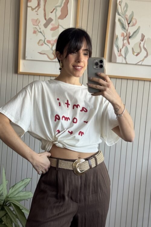 Alternative view of REMERA ANTIROMANTIC RED