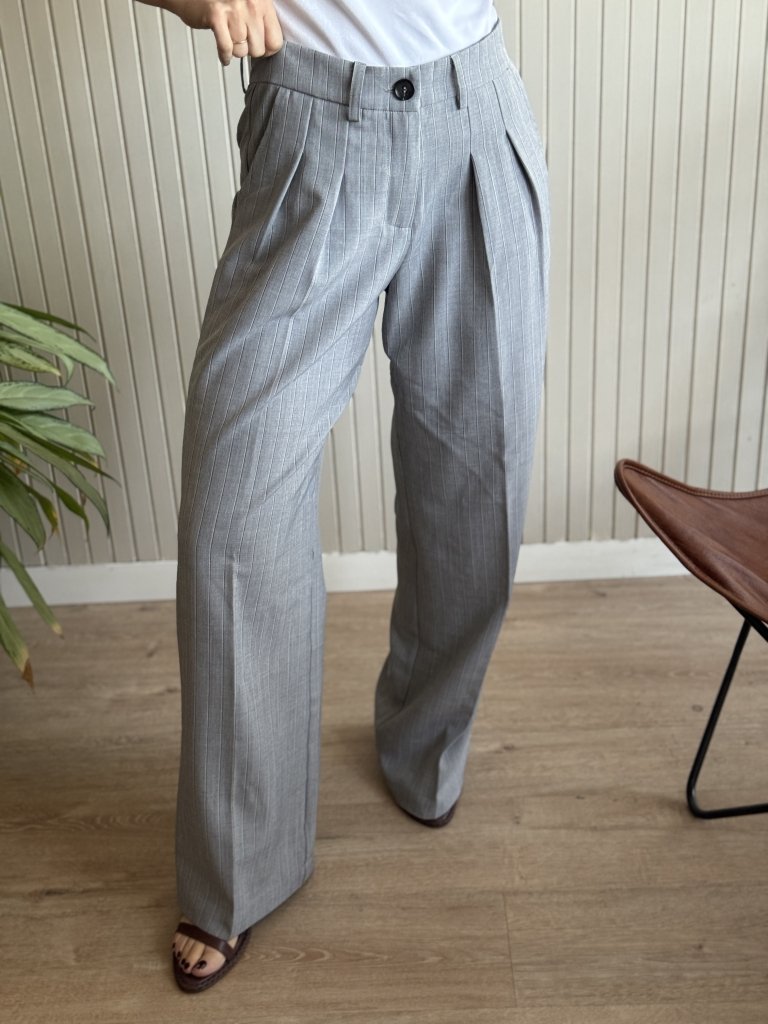 PANTALON RAYADO GRIS