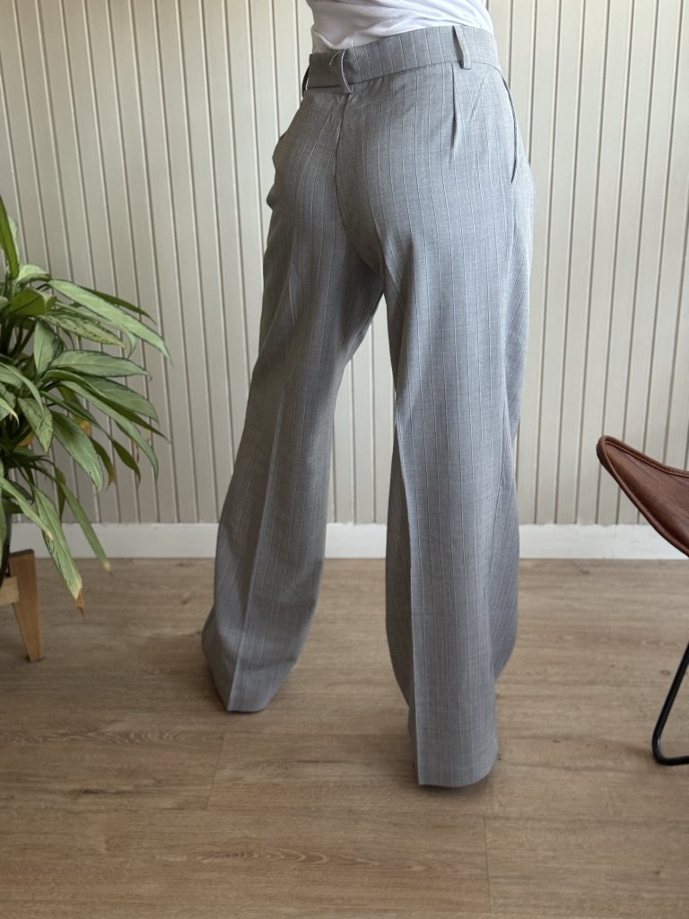 PANTALON RAYADO GRIS - Image 5
