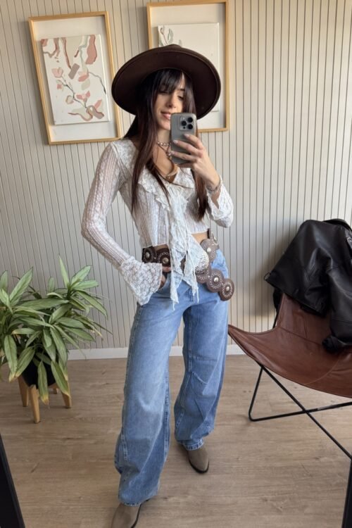 Alternative view of FAJA COW MARRON