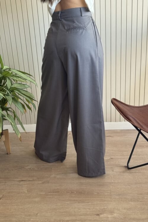 Alternative view of PANTALON RIO GRIS