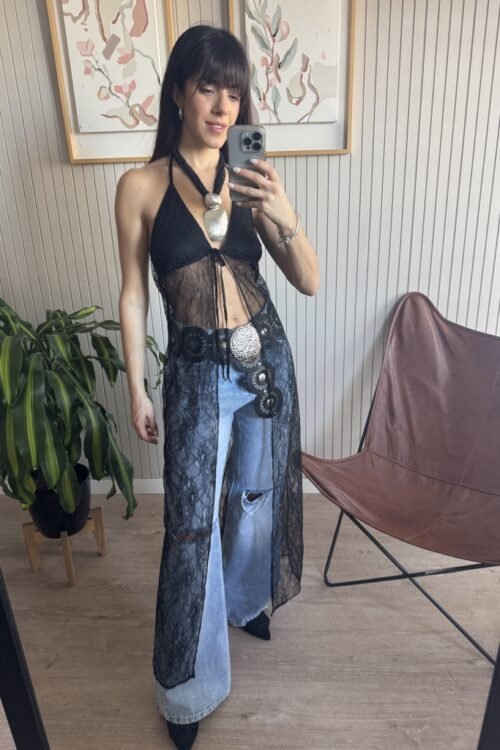 VESTIDO DE ENCAJE NEGRO