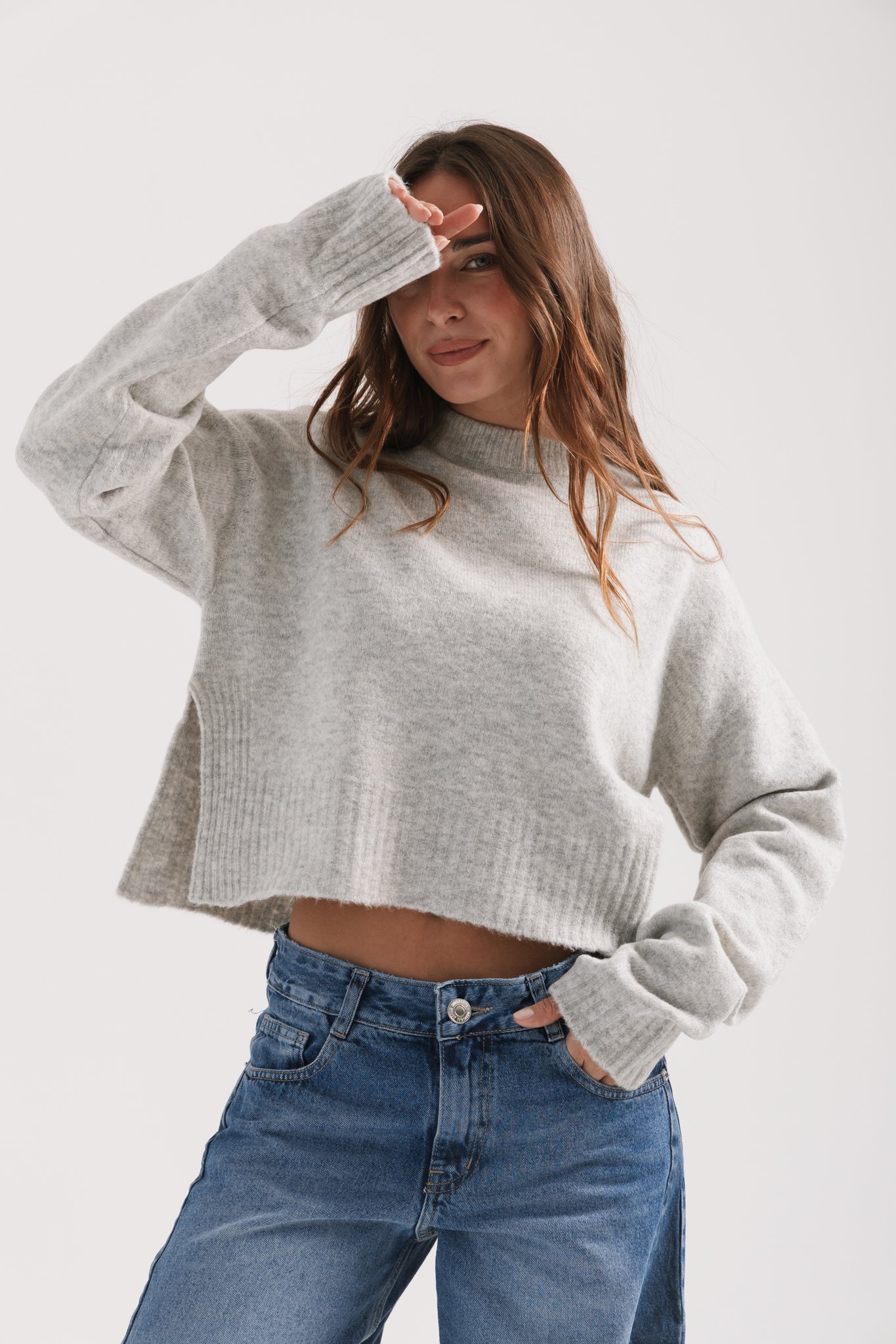 SWEATER COMBA GRIS - Image 4