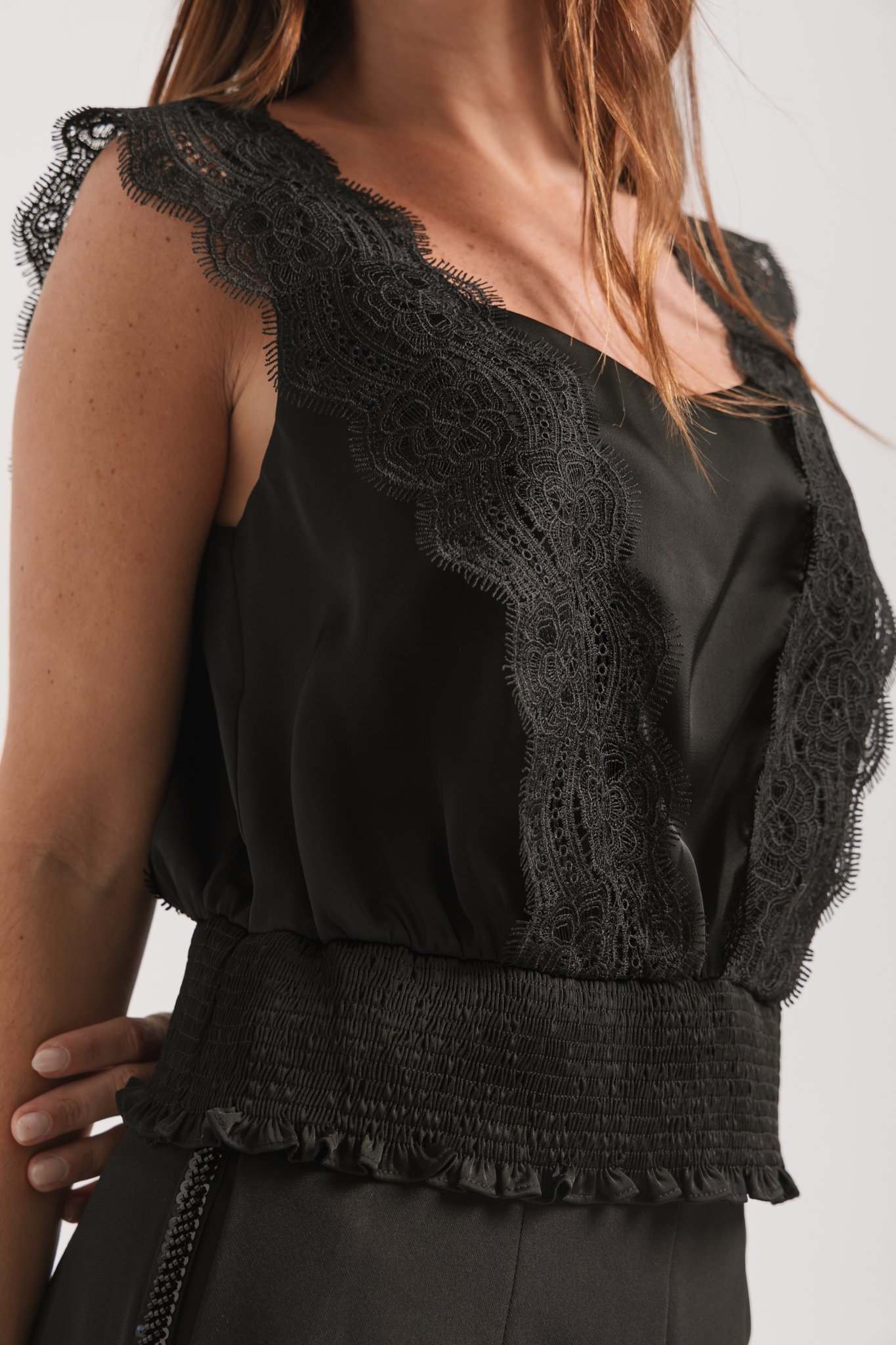 BLUSA BORN NEGRA - Image 5