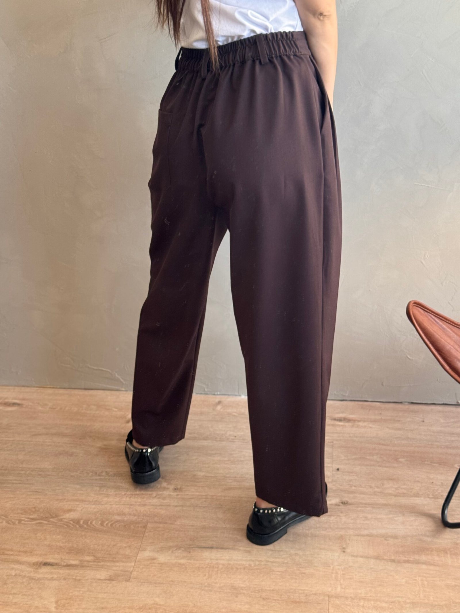 PANTALON OVER CHOCO - Image 4