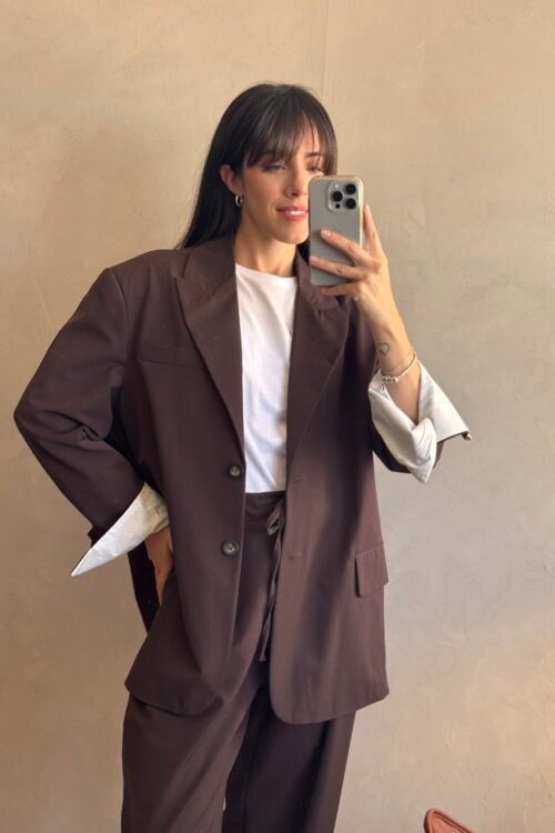 BLAZER OVER CHOCOLATE