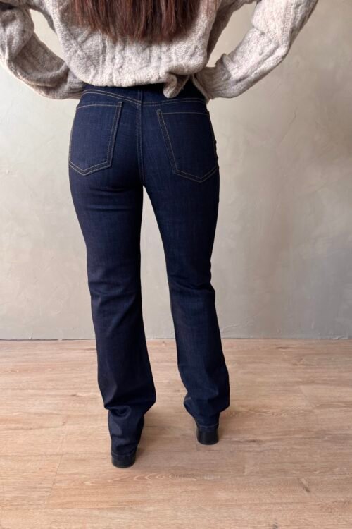 Alternative view of JEAN STRAIGHT BOMB