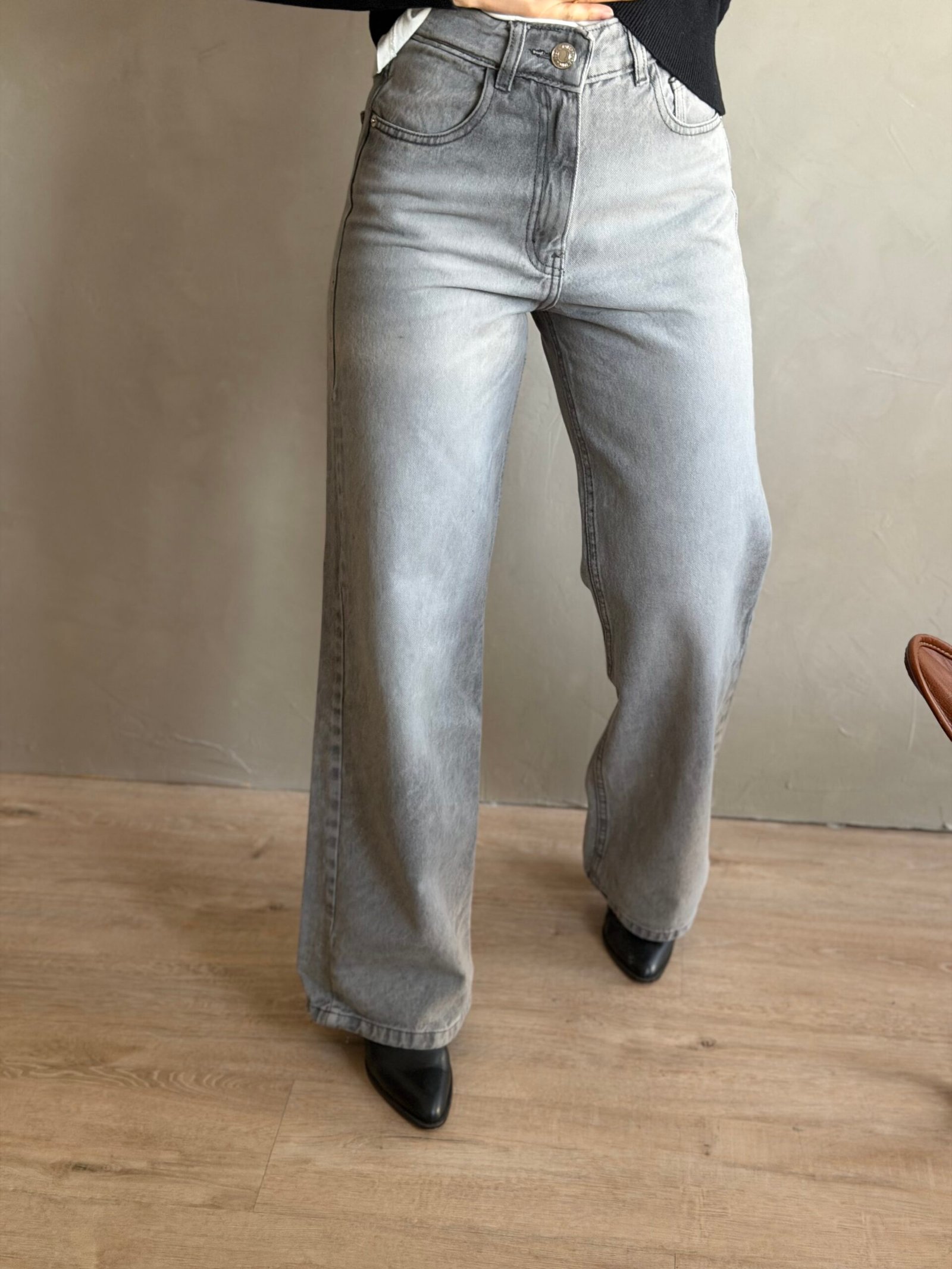 JEAN WIDE LEG GREY