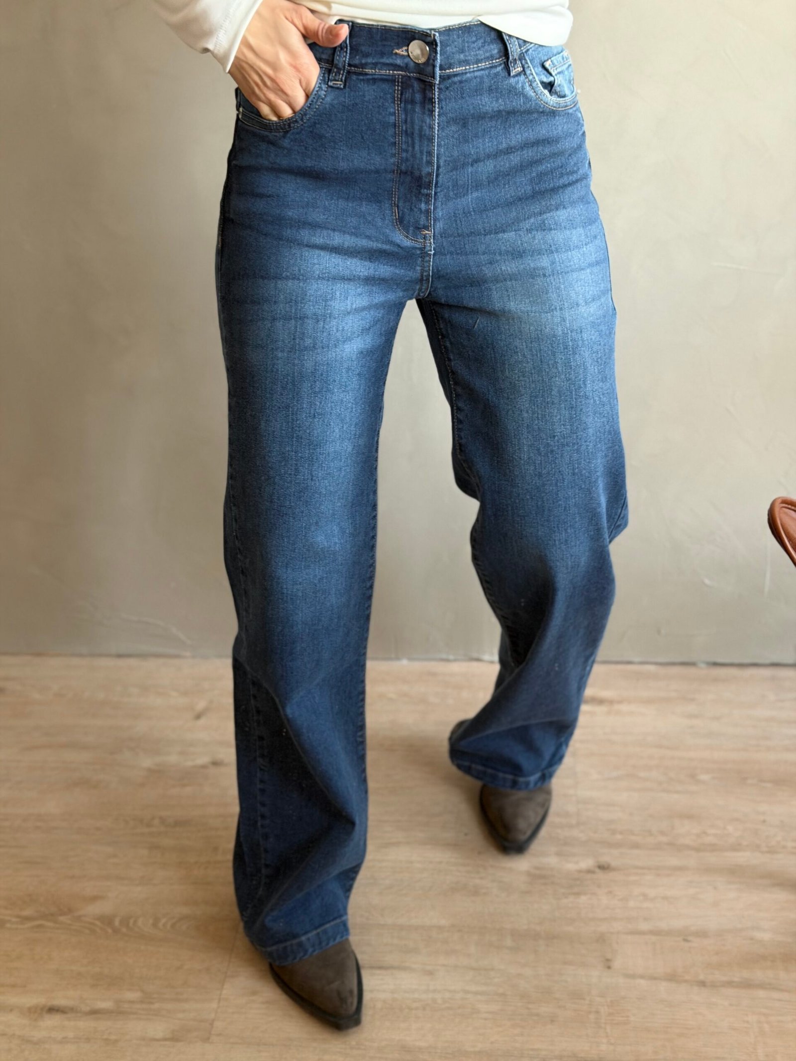 JEAN STRAIGHT DENIM