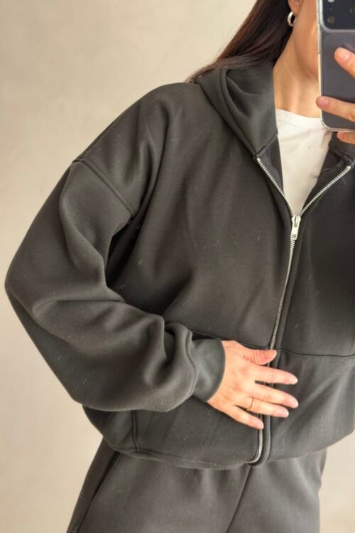 Alternative view of CAMPERA CANELA NEGRA