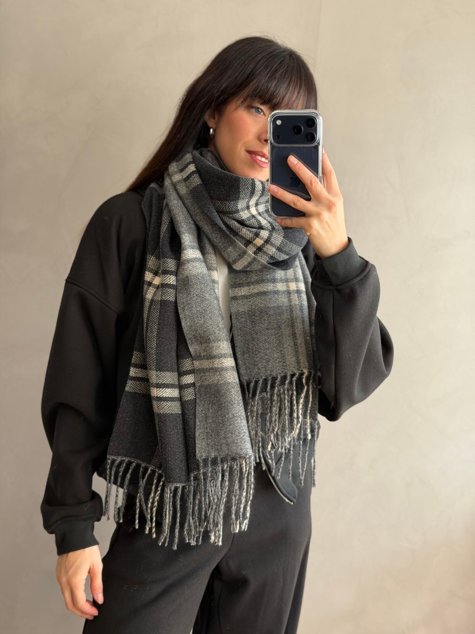 Ruana Cuadros Gris