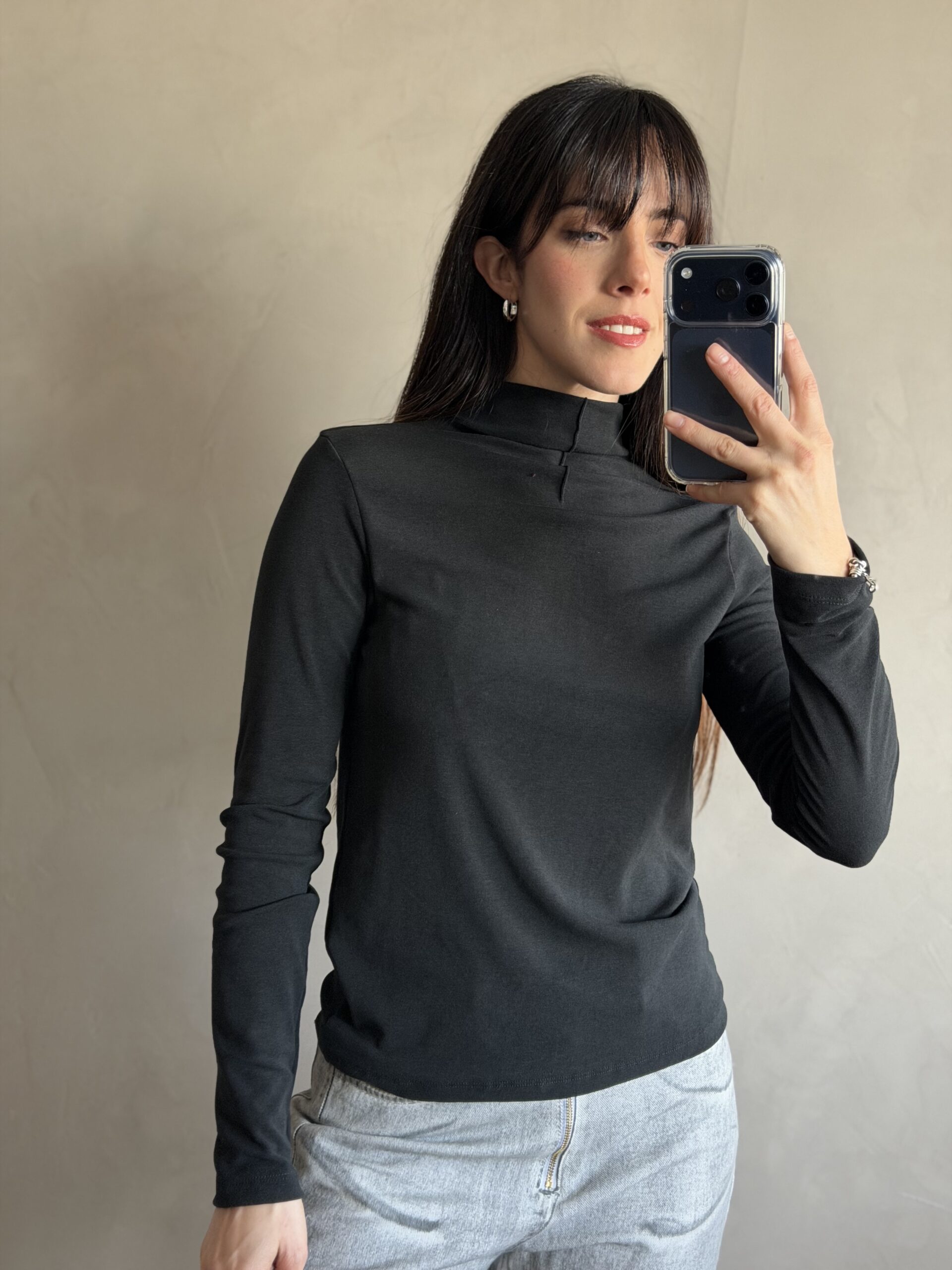 POLERA SEDAL NEGRA
