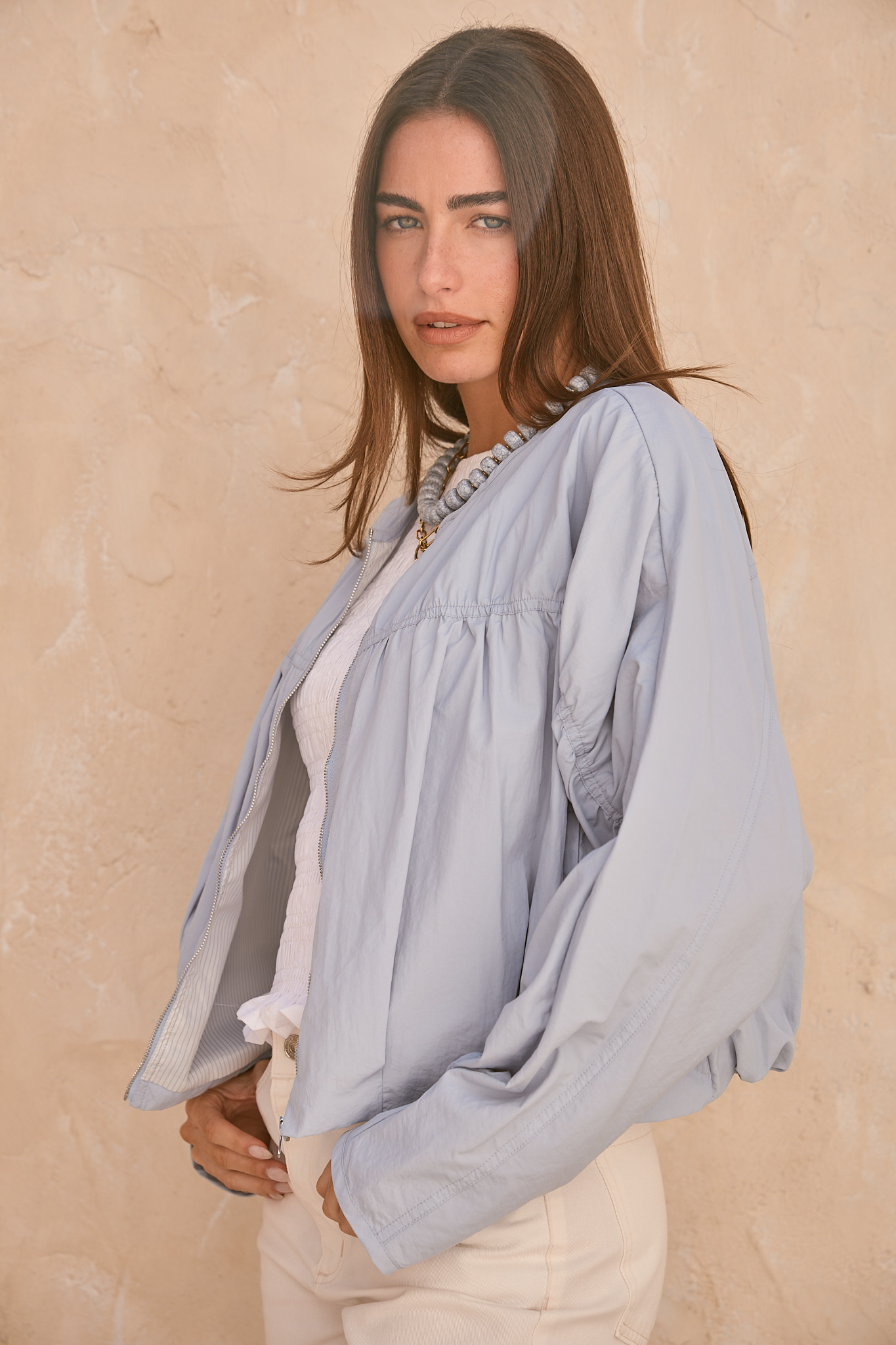 CAMPERA BOMBER CELESTE - Imagen 4