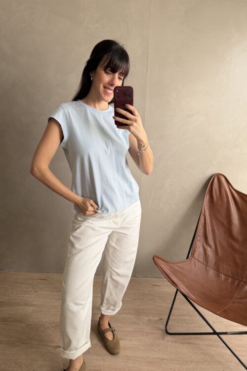 Alternative view of REMERA POLA CELESTE